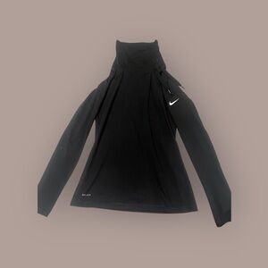BLACK NIKE SWEATSHIRT FOR SKIING/ WORKOUT